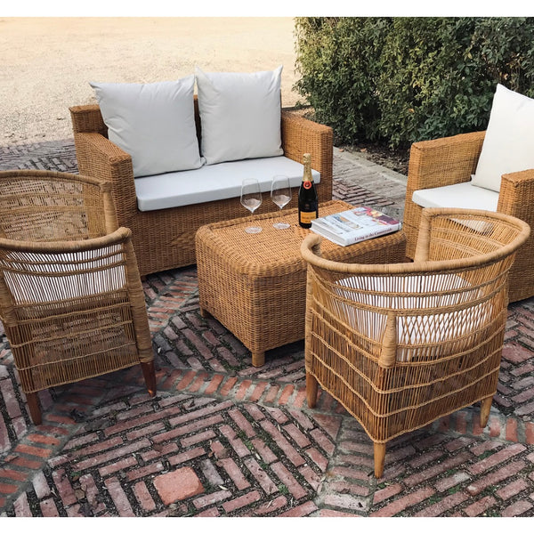 WEATHER-RESISTANT GARDEN FURNITURE: THE BEST MATERIALS FOR OUTDOORS