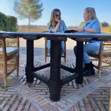 Cargar imagen en el visor de la galería, MESA DE COMEDOR VIÑAMARFIL
